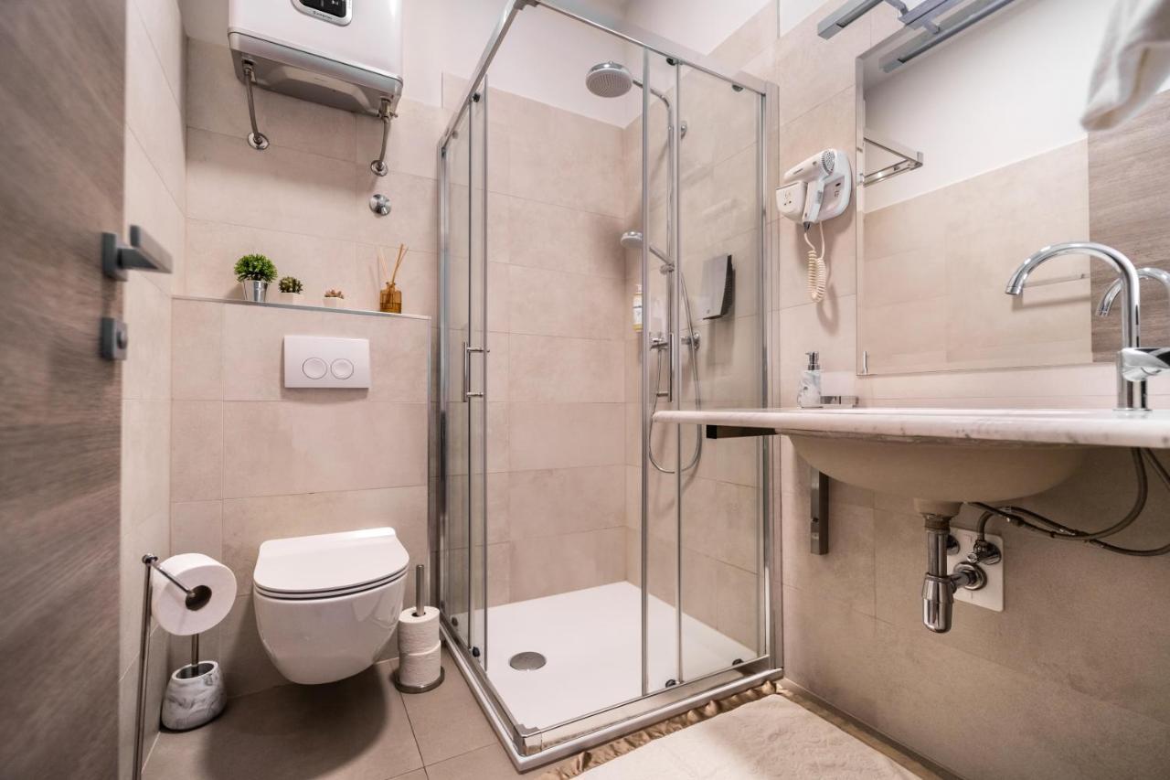 Tifani Luxury Rooms 2 Split Exterior foto