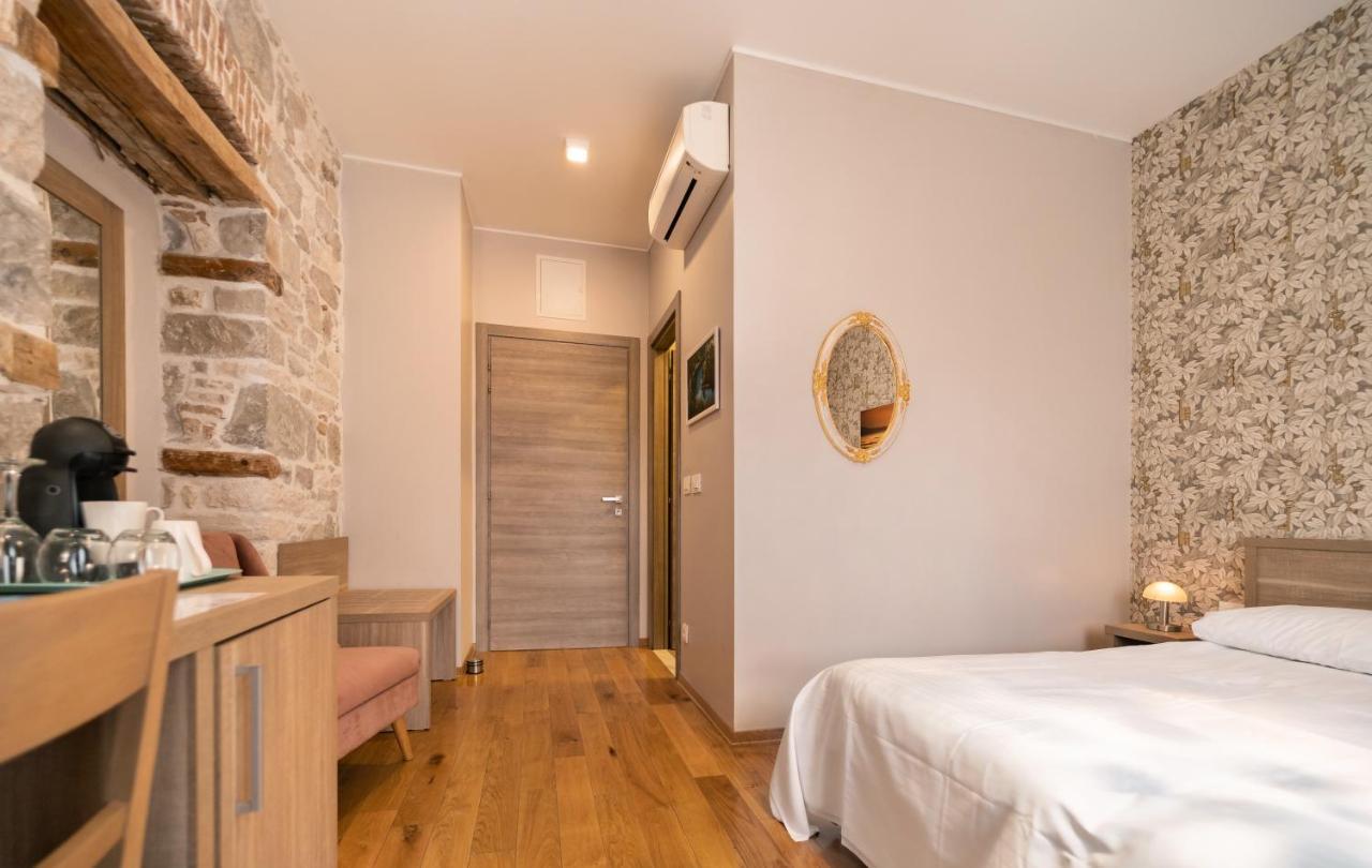 Tifani Luxury Rooms 2 Split Exterior foto