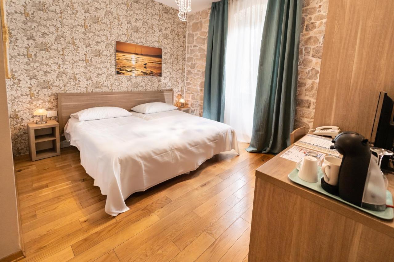Tifani Luxury Rooms 2 Split Exterior foto